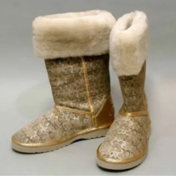 Coach Signature Shearling Boots Nicole Warm and comfy! - Picture 3 of 3